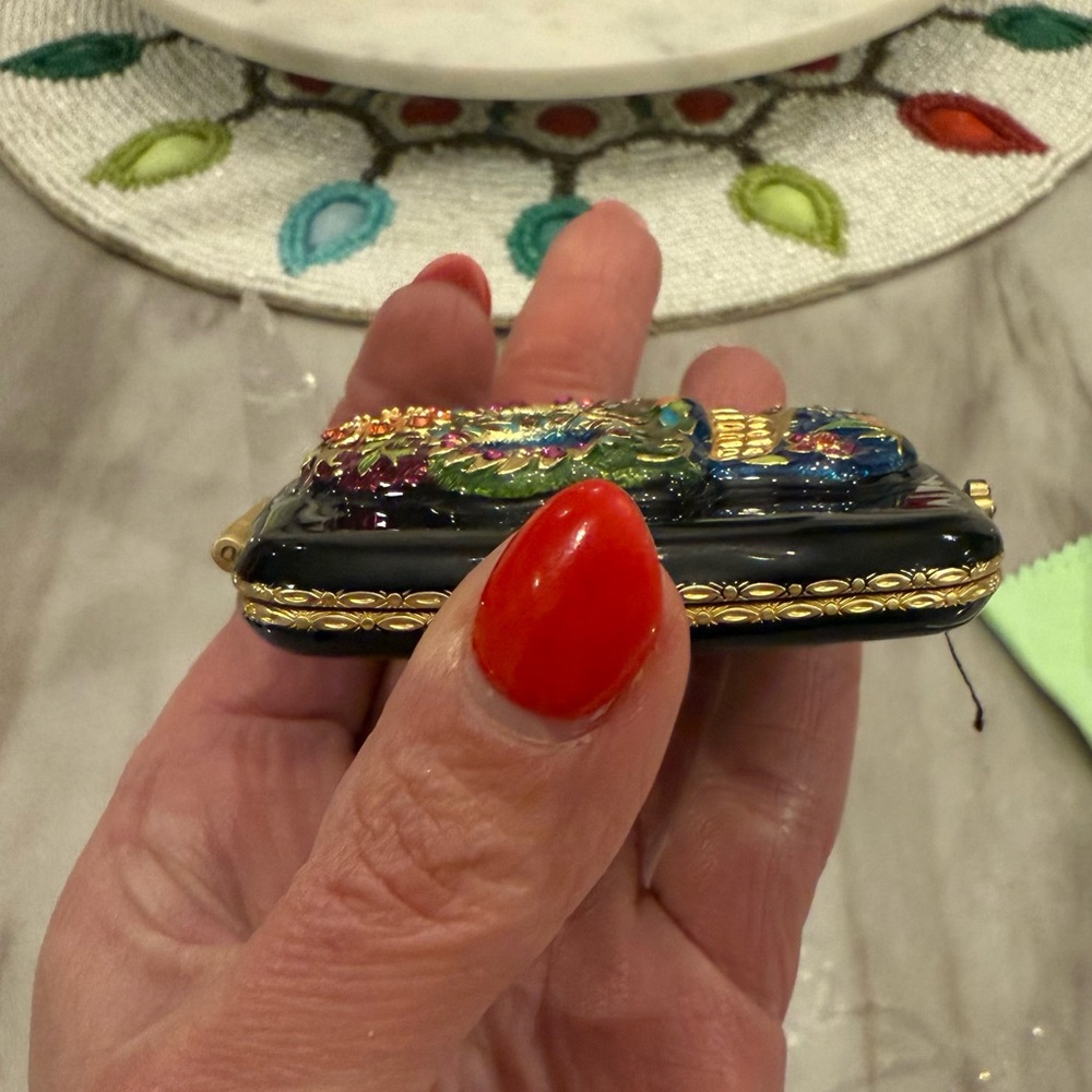 Jay Strongwater Skull Compact Mirror - Picture 5 of 7